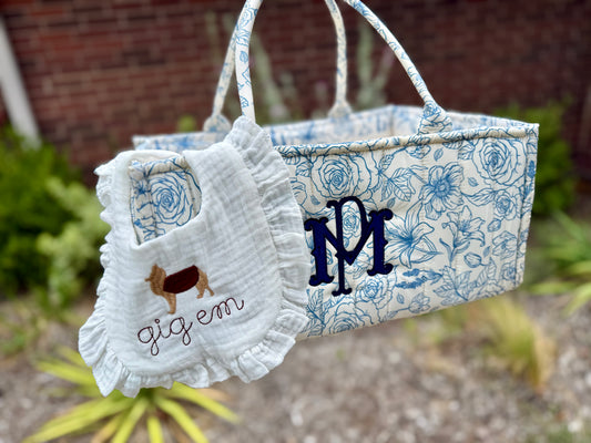 Ruffle Muslin Bib - Embroidery Included